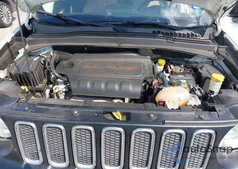 2015 Jeep Renegade Latitude z USA, uszkodzony, nr VIN ZACCJABT4FPB90539